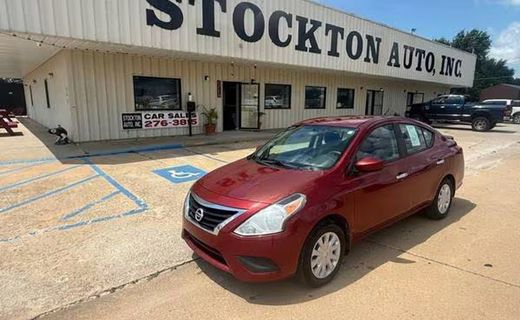 2016 Nissan Versa SV