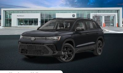 2026 Volkswagen Taos 4Motion SE Black