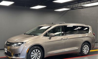 2017 Chrysler Pacifica Touring L