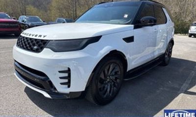 2023 Land Rover Discovery S R Dynamic