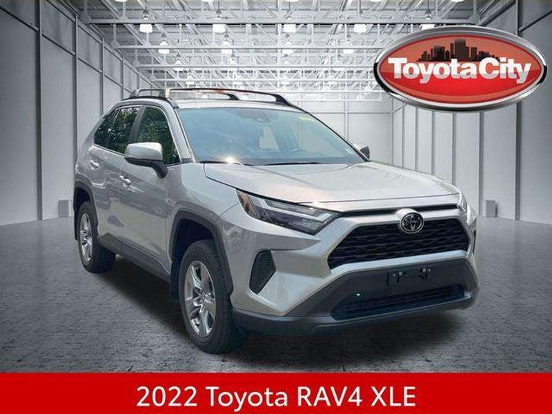 2022 Toyota RAV4 — a typically priced live listing