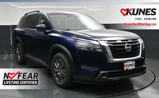 2025 Nissan Pathfinder SV