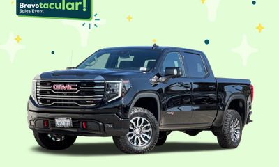 2023 GMC Sierra AT4