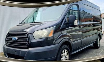 2015 Ford Transit SRW Medium Roof