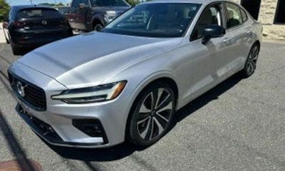 2022 Volvo S60 Inscription Expression XC60