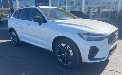 2026 Volvo XC60 Plus Dark