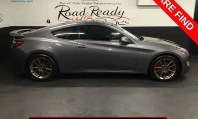 2015 Hyundai Genesis Coupe GLS Middle