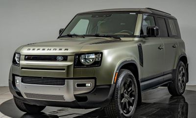 2023 Land Rover Defender 110 S