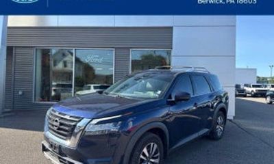 2022 Nissan Pathfinder SL