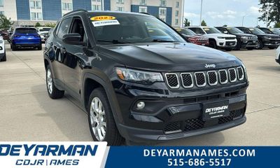2023 Jeep Compass Latitude LUX Altitude