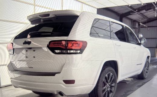 2020 Jeep Grand Cherokee Laredo