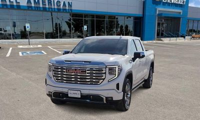2023 GMC Sierra Denali