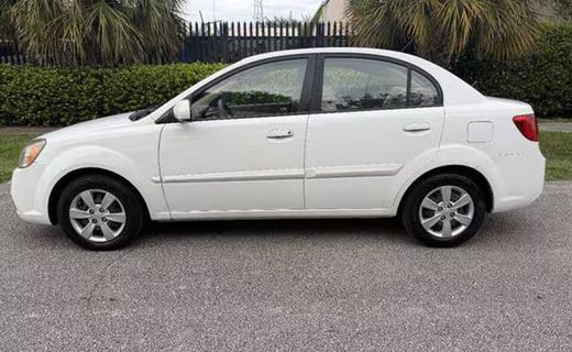 2011 Kia RIO GLS