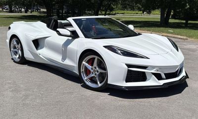 2024 Chevrolet Corvette E RAY Premium