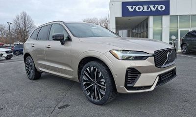 2026 Volvo XC60 Ultra Dark