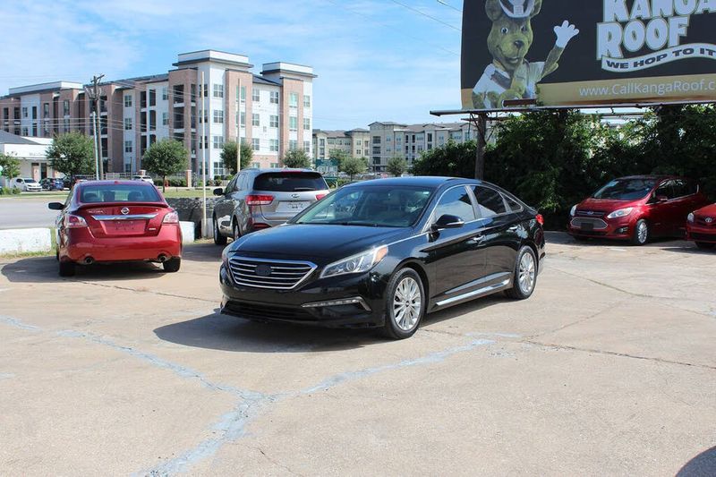 2015 Hyundai Sonata — a typically priced live listing