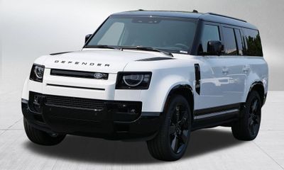 2026 Land Rover Defender 130 SE