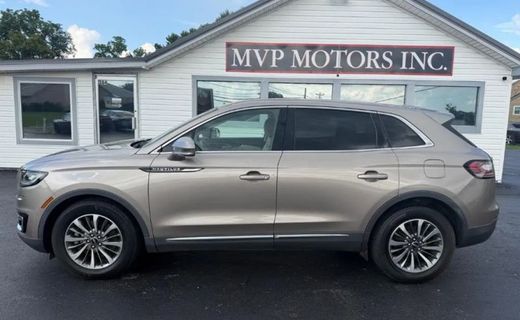 2019 Lincoln Nautilus Select