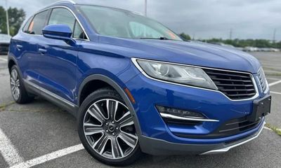2016 Lincoln MKC BLK Label