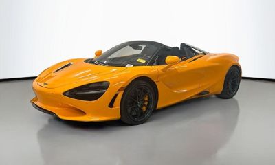 2025 McLaren 750S Spider