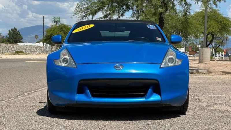 2010 Nissan 370Z — a typically priced live listing