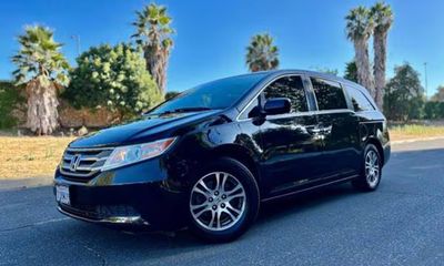 2013 Honda Odyssey EXL Navi RES