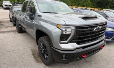 2026 Chevrolet Silverado HD Custom