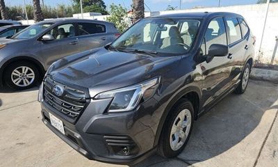 2023 Subaru Forester Base ES