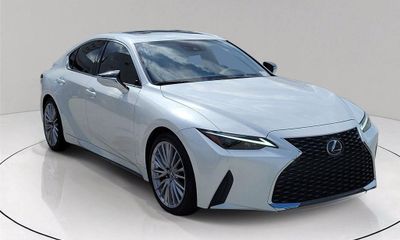 2025 Lexus IS 300 Premium