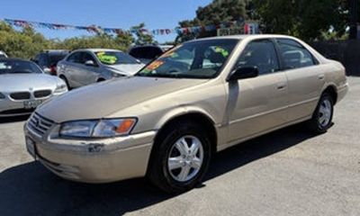 1998 Toyota Camry LE