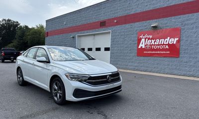 2024 Volkswagen Jetta SE AQ301 Trans