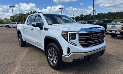 2026 GMC Sierra SLT