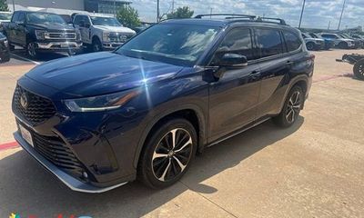 2022 Toyota Highlander XSE