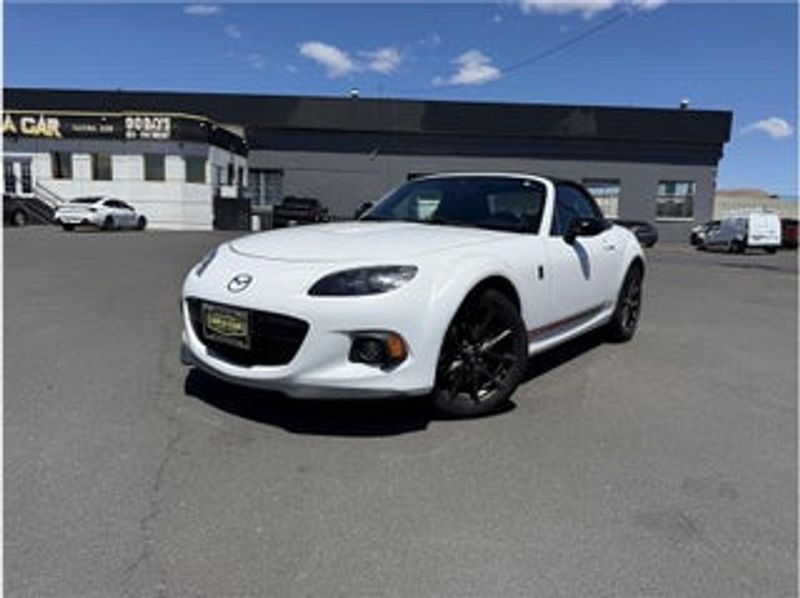 2013 Mazda MX-5 — a typically priced live listing