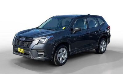 2023 Subaru Forester Base ES