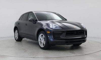 2023 Porsche Macan T