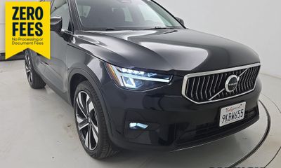 2023 Volvo XC40 Ultimate Bright