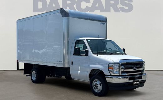 2027 Ford E-450 Base