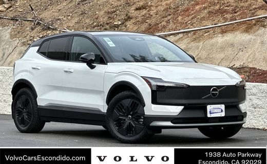 2026 Volvo EX30 CC Ultra
