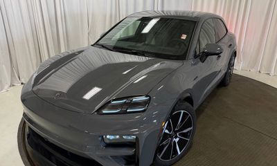 2025 Porsche Macan Turbo Electric