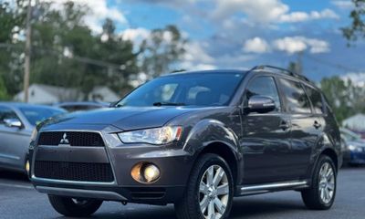 2012 Mitsubishi Outlander SE