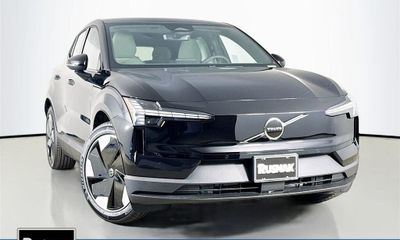 2026 Volvo EX30 Plus