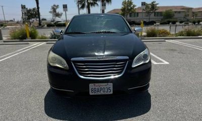 2011 Chrysler 200 Limited Touring Convertible