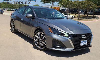 2025 Nissan Altima SL