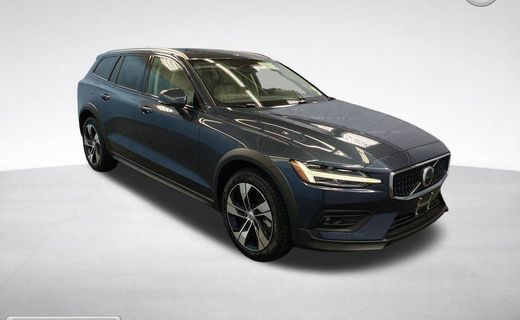 2026 Volvo V60CC Plus