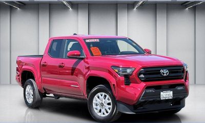 2025 Toyota Tacoma SR5