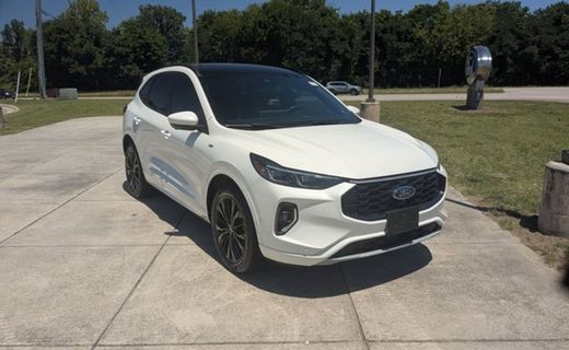 2023 Ford Escape ST Line Elite