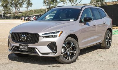 2026 Volvo XC60 Core