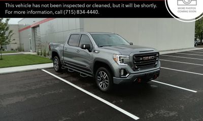 2021 GMC Sierra AT4