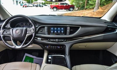 2024 Buick Enclave Essence